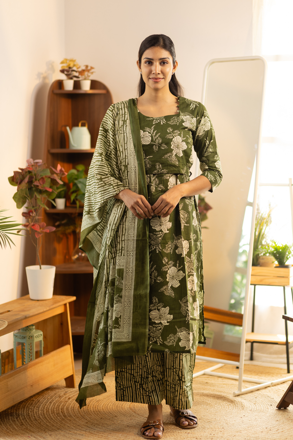 Dark Green Floral Feeding Set - Lehariya Chunni