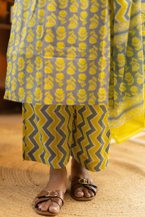 Grey with Yellow Floral Feeding Set + Printed Chunni