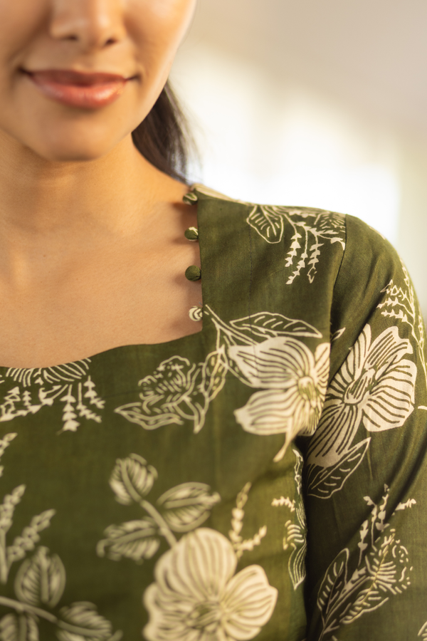 Dark Green Floral Feeding Set - Lehariya Chunni