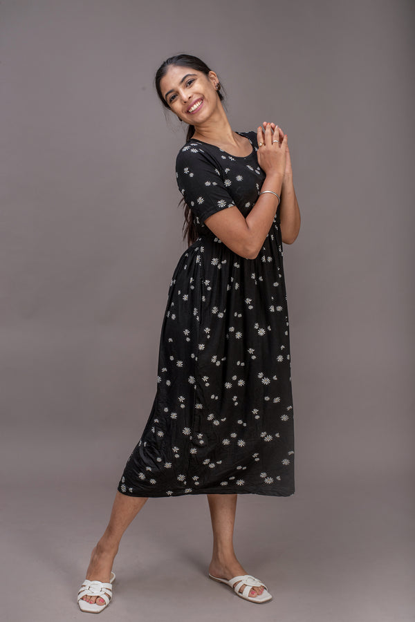 Black with White Daisies Night and Lounge Gown
